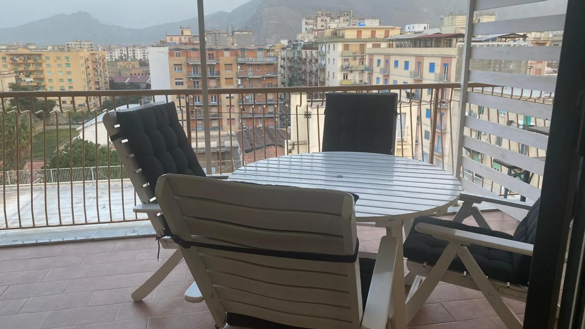 Couette-café Panorama Home Central Station Palerme Italie