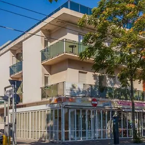 https://residence-royal.emilia-romagnahotels.net